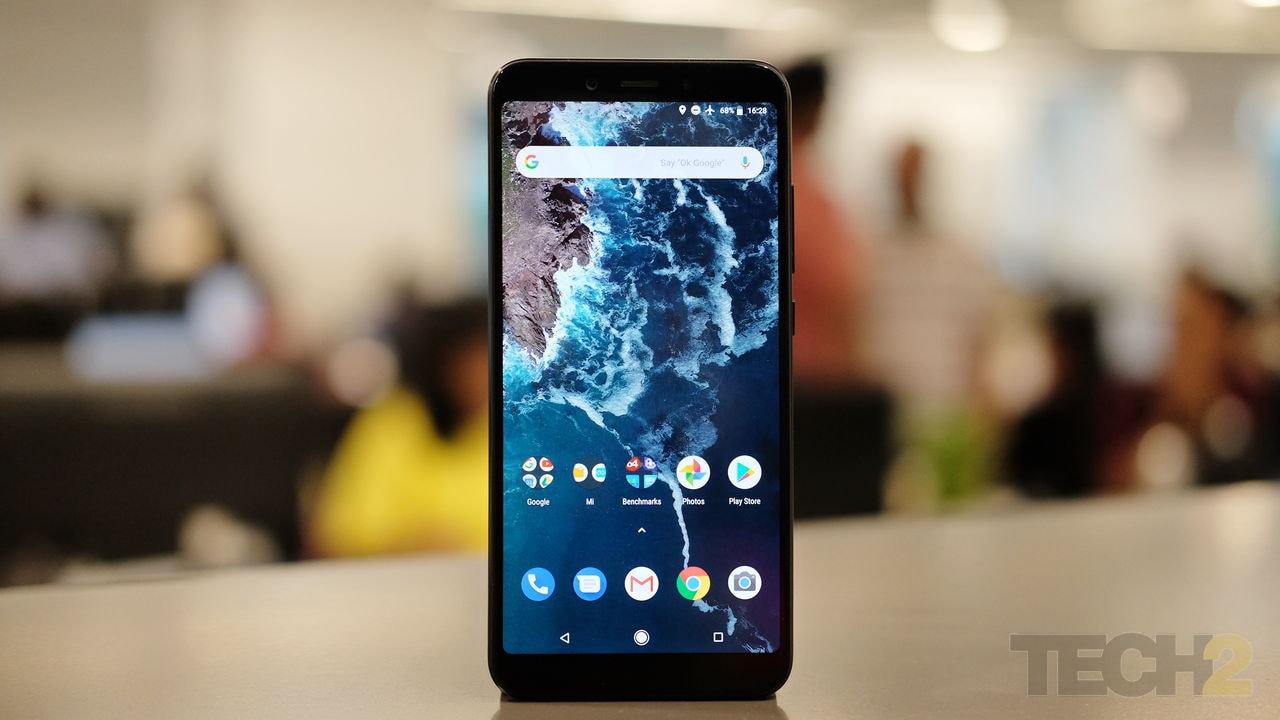 The Xiaomi Mi A2 sports a 5.99-inch FHD+ display without the notch design, thankfully. Image: tech2/Amrita Rajput