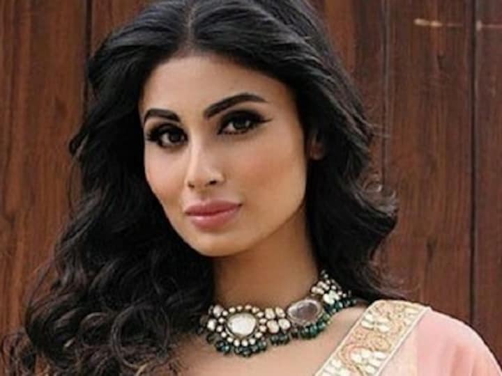 Mouni Roy dismisses reports of Salman Khan recommending her name for Akshay Kumar's Gold