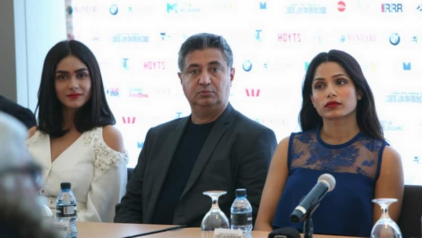 Mrunal Thakur (L), Tabrez Noorani (C) and Freida Pinto (R) 