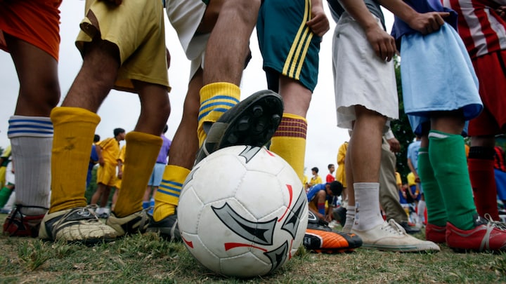 Daily workouts don't better mental health, try a team sport instead: Study
