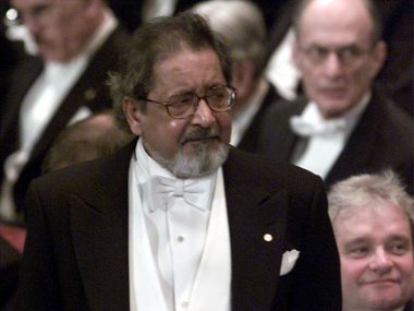 VS Naipaul's 86th birth anniversary: From In a Free State to A House for Mr Biswas, a study of the author's themes VS Naipaul's 86th birth anniversary: From In a Free State to A House for Mr Biswas, a study of the author's themes