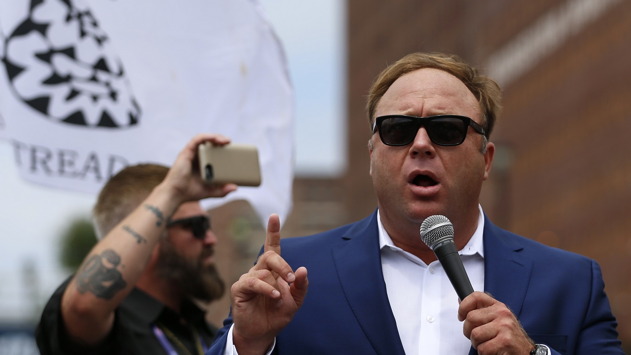 Apple bans Alex Jones' Infowars app from App Store for 'objectionable content' Apple bans Alex Jones' Infowars app from App Store for 'objectionable content'