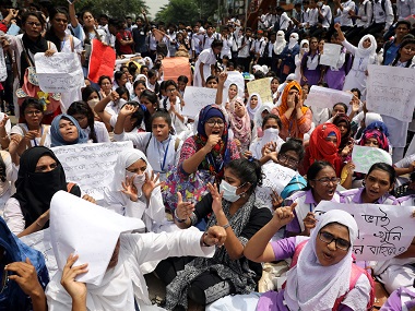 Dhaka comes to standstill as students hold massive protests over poor road safety; Sheikh Hasina promises reforms in phases Dhaka comes to standstill as students hold massive protests over poor road safety; Sheikh Hasina promises reforms in phases