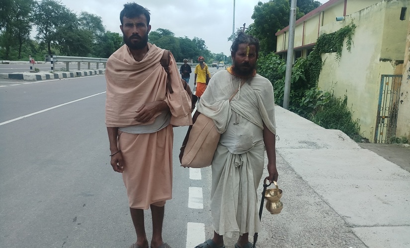 Shanti Das (left) and Mahant Hari Das (right). Firstpost/Mirah Zamin