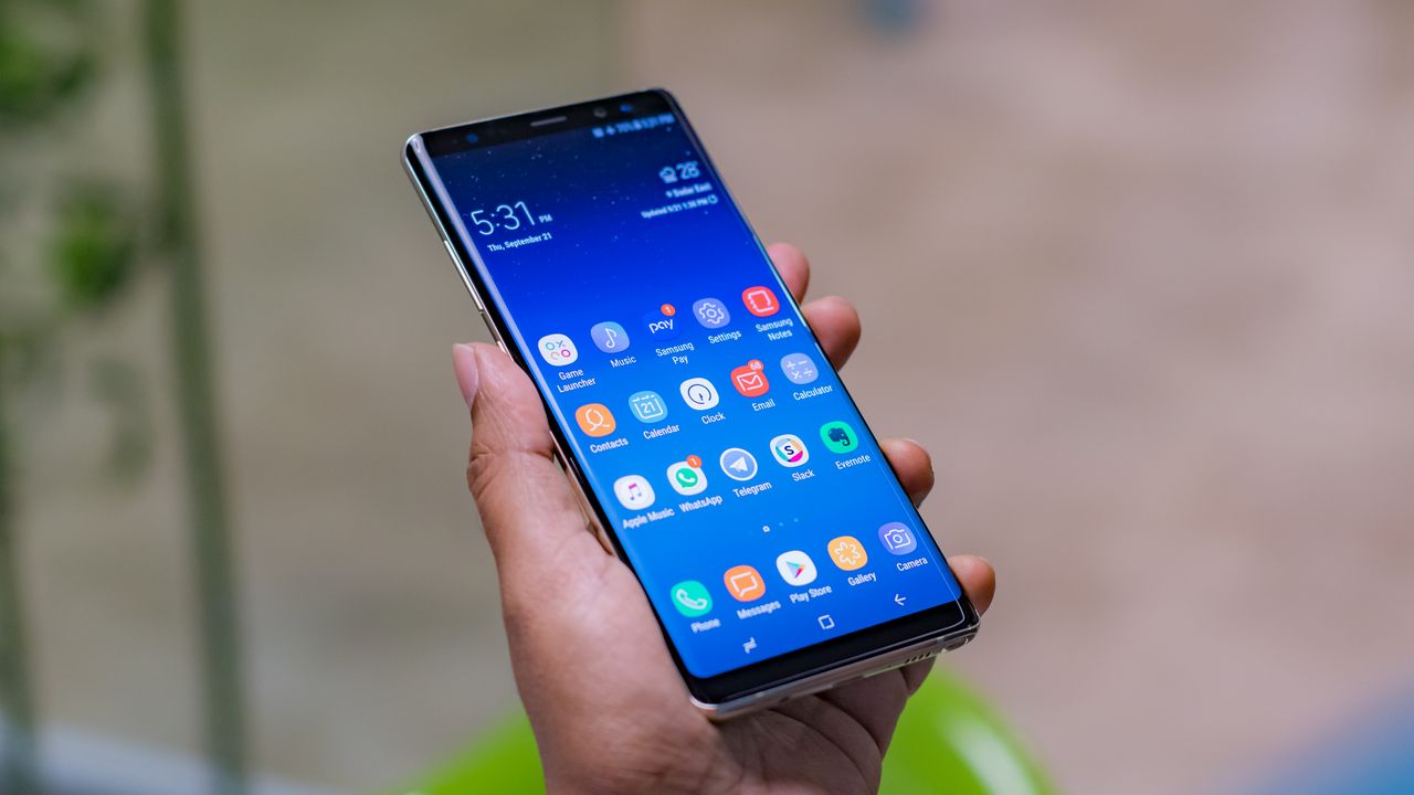 Samsung patented magic: An anti-fingerprint coating with self-healing properties Samsung patented magic: An anti-fingerprint coating with self-healing properties