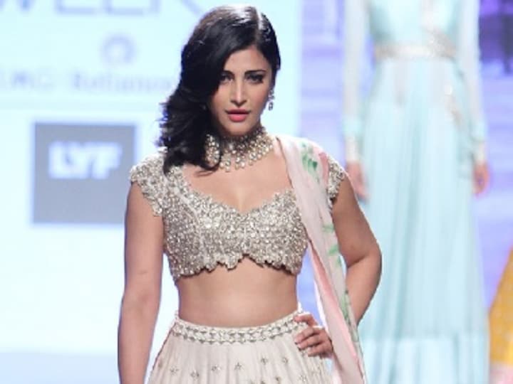 Shruti Haasan to walk the ramp for designers Saaksha and Kinni at upcoming Lakme Fashion Week