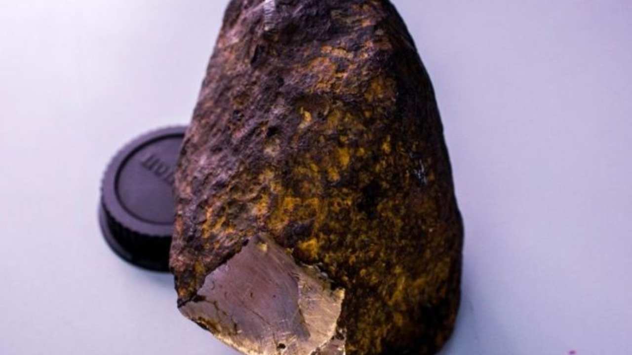Newly-discovered mineral found in Siberian meteorite is like nothing on Earth Newly-discovered mineral found in Siberian meteorite is like nothing on Earth