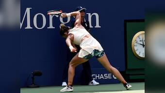 US Open 2018: Simona Halep becomes first top-seeded woman to lose in opener; Venus Williams scrapes into round two
