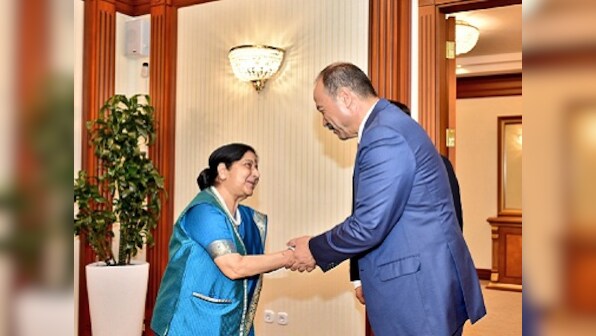 Sushma Swaraj in Tashkent: EAM meets Uzbek counterpart Abdulaziz Kamilov, holds 'productive discussions'