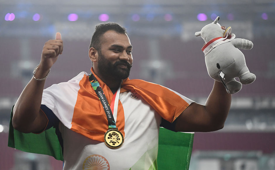 Tajinderpal Singh clinches gold in men's shot put; India women's hockey team seal spot in semi-final Tajinderpal Singh clinches gold in men's shot put; India women's hockey team seal spot in semi-final