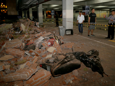Lombok earthquake: At least 82 dead and hundreds more injured after 7.0-magnitude earthquake jolts Indonesian island Lombok earthquake: At least 82 dead and hundreds more injured after 7.0-magnitude earthquake jolts Indonesian island