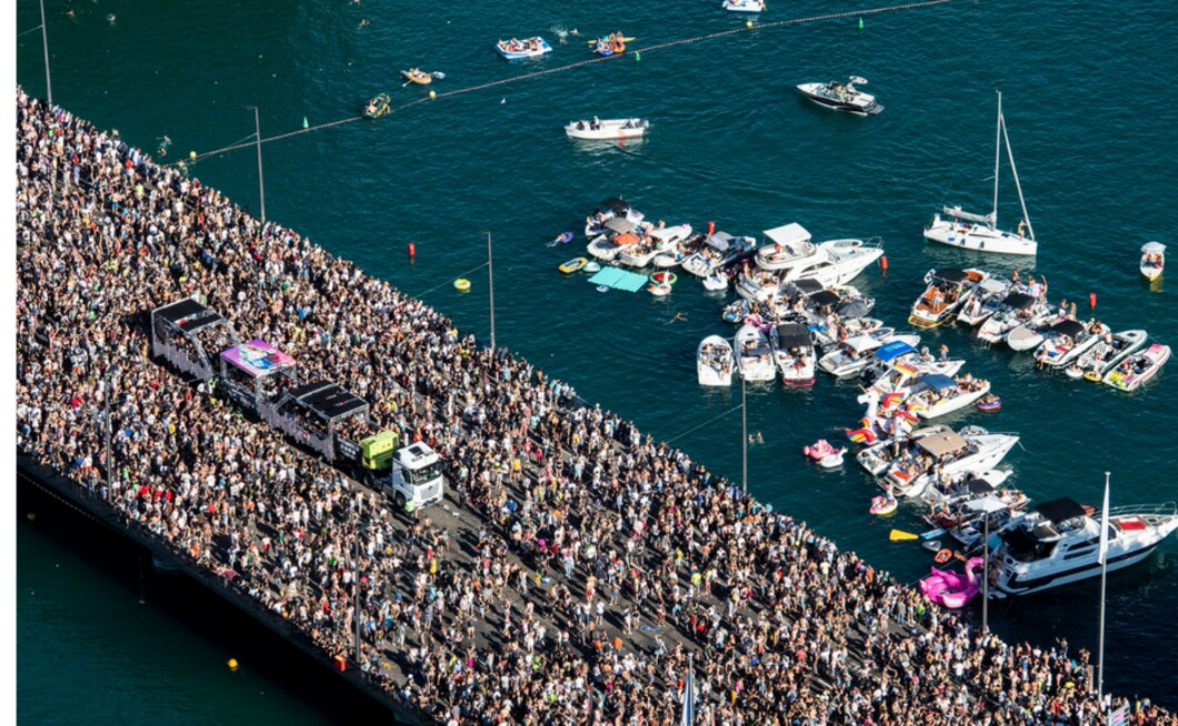 27th Zurich Street Parade: Thousands march for freedom, tolerance in ...