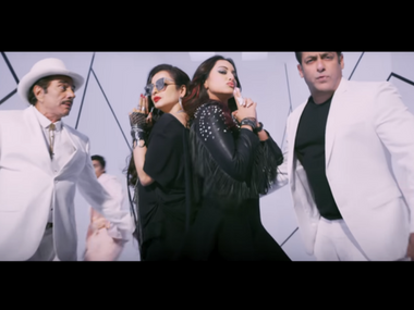 Watch: Salman, Sonakshi Sinha, Rekha, Dharmendra in Yamla Pagla Deewana- Phir Se song 'Rafta Rafta Medley' Watch: Salman, Sonakshi Sinha, Rekha, Dharmendra in Yamla Pagla Deewana- Phir Se song 'Rafta Rafta Medley'