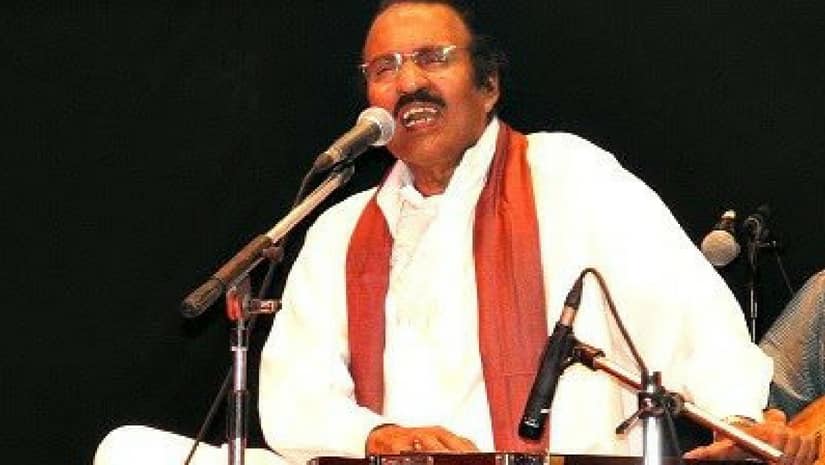 Ghazal singer Umbayee. Image from Facebook