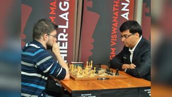 Saint Louis Rapid & Blitz: Viswanathan Anand endures mixed day as Fabiano Caruana seizes sole lead on Day 1
