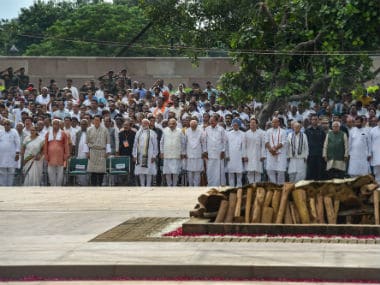 Vice-president M Venkaiah Naidu, Prime Minister Narendra Modi and other dignitaries during the cremation of Vajpayee. PTI