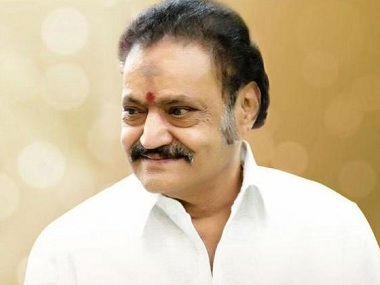 Andhra Pradesh politicians, TDP cadres mourn Nandamuri Harikrishna's death; Chandrababu Naidu says 'tragic death is deep loss' Andhra Pradesh politicians, TDP cadres mourn Nandamuri Harikrishna's death; Chandrababu Naidu says 'tragic death is deep loss'