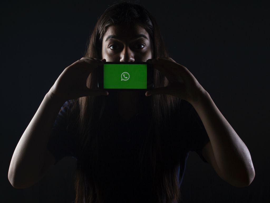 WhatsApp confirms having fixed latest video calling bug in early October WhatsApp confirms having fixed latest video calling bug in early October