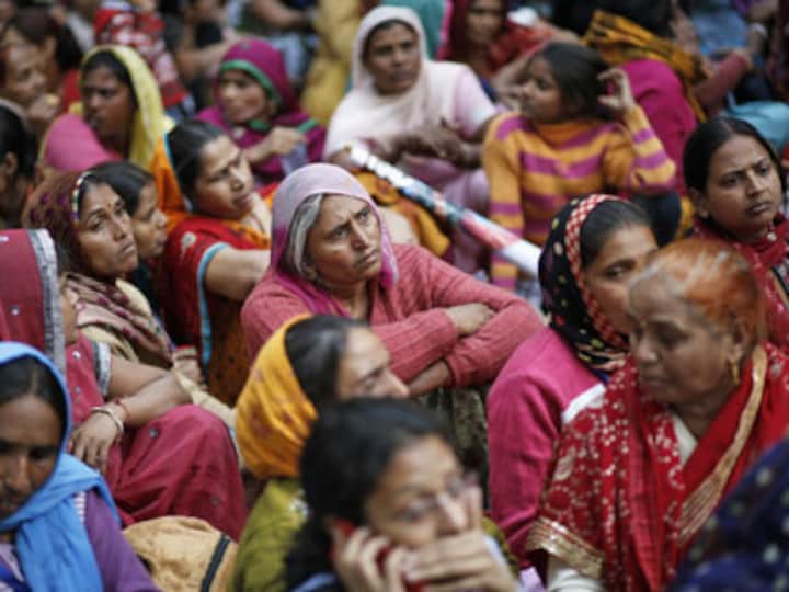 Rights body urges voters to disregard parties that ignore Women's Reservation Bill, says India needs more women decision makers
