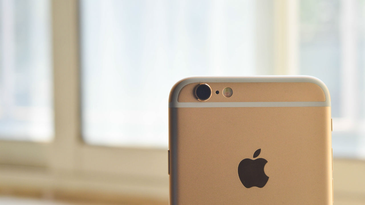 Apple informs TRAI that the next iOS update will allow users to report spam calls Apple informs TRAI that the next iOS update will allow users to report spam calls