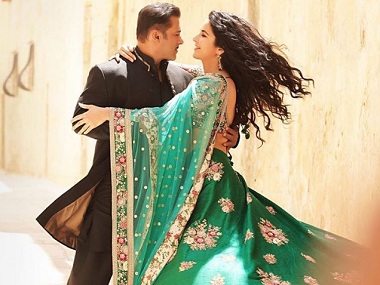 Bharat: Salman Khan, Katrina Kaif share new romantic still from Ali Abbas Zafar's upcoming film Bharat: Salman Khan, Katrina Kaif share new romantic still from Ali Abbas Zafar's upcoming film