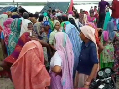 One dead, 9 missing after boat capsizes in Ganga in Uttar Pradesh's Bijnor; NDRF at spot for rescue operation One dead, 9 missing after boat capsizes in Ganga in Uttar Pradesh's Bijnor; NDRF at spot for rescue operation