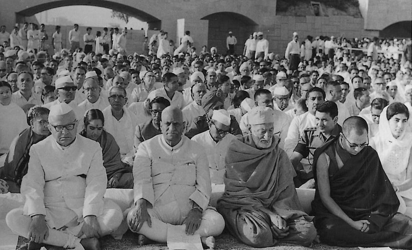 Khan Abdul Ghaffar Khan observing Mahatma Gandhi's 100 years. Image courtesy: Bacha Khan Markaz