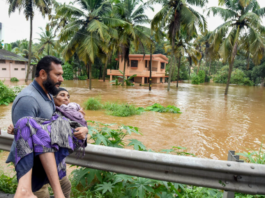 Kerala floods: Toll mounts to 324 in nine days; hospitals face shortage of oxygen, fuel stations run dry Kerala floods: Toll mounts to 324 in nine days; hospitals face shortage of oxygen, fuel stations run dry