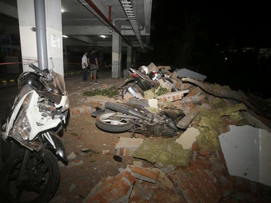 At least 19 killed in Indonesia as 7.0 magnitude quake hits Lombok island, tsunami warning withdrawn At least 19 killed in Indonesia as 7.0 magnitude quake hits Lombok island, tsunami warning withdrawn