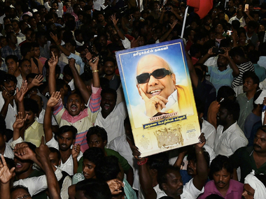 Karunanidhi passes away: Madras High Court allows burial of DMK patriarch on Marina beach Karunanidhi passes away: Madras High Court allows burial of DMK patriarch on Marina beach