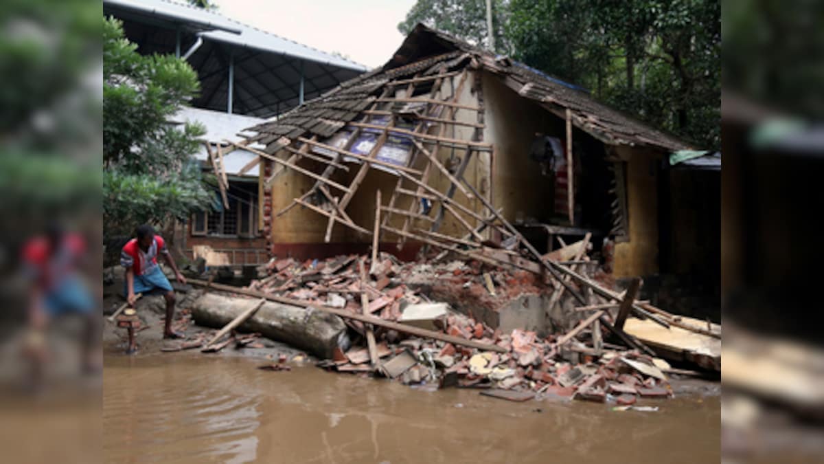 Over 3 lakh still lodged in Kerala's flood relief camps; donations to CM's relief fund touch Rs 700 crore