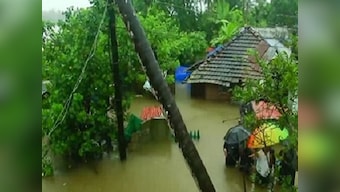 All donations to Kerala flood victims to get tax benefits; contributions to NGOs to get 50% tax rebate
