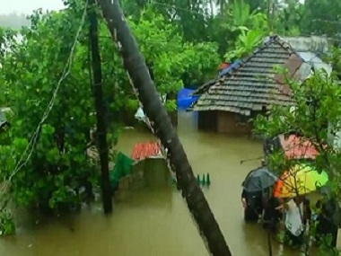 Kerala floods: Navy deploys 21 rescue and diving teams with Gemini boats on Day 7 of Operation Madad Kerala floods: Navy deploys 21 rescue and diving teams with Gemini boats on Day 7 of Operation Madad