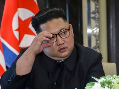 Kim Jong-un turns up two hours late for Vladivostok wreath-laying ceremony; Russian officials had already prepared to wrap up event