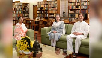 Mamata Banerjee meets Opposition leaders in Delhi, including Rahul, Sonia Gandhi; invites them to 'federal front' Kolkata rally