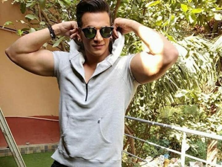 Bigg Boss 9 winner Prince Narula to make cameo as snake charmer in Naagin 3, starring Surbhi Jyoti