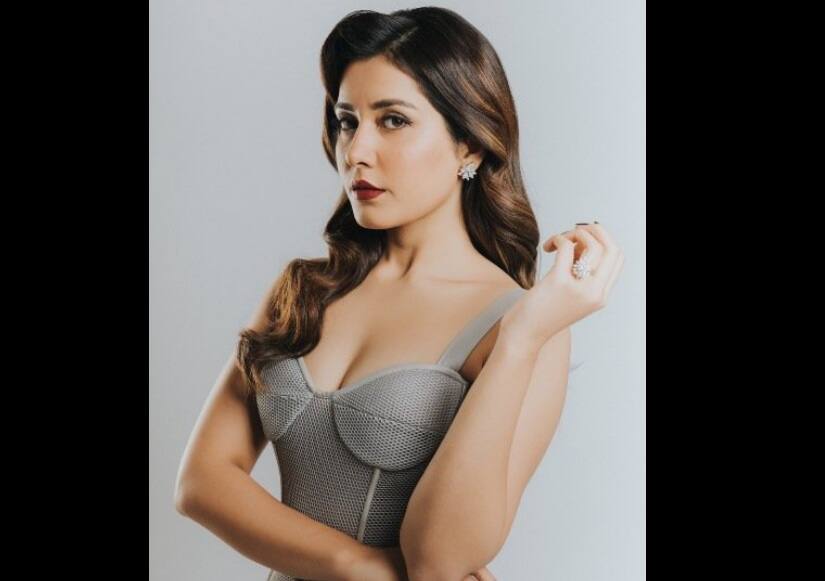 Rashi Khanna. Image from Twitter/@YtalkiesLive