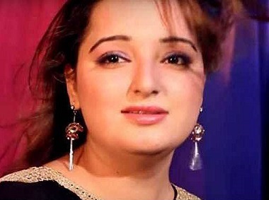 Pakistani singer-actress Reshma shot dead; reports indicate husband attacked her after domestic dispute Pakistani singer-actress Reshma shot dead; reports indicate husband attacked her after domestic dispute