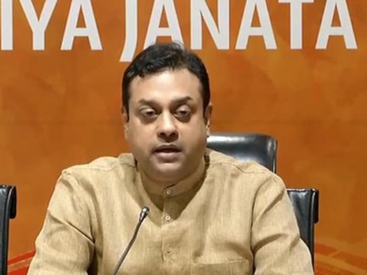 BJP claims Congress threatening CBI officials to stop working against corruption, says move 'shows mentality' of party