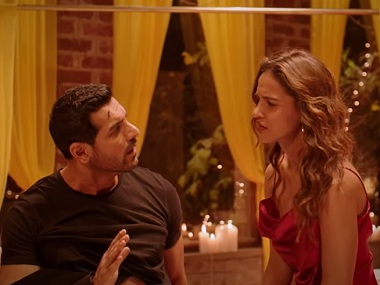 Satyameva Jayate's new song 'Tere Jaisa' by Tulsi Kumar shows John Abraham romance Aisha Sharma Satyameva Jayate's new song 'Tere Jaisa' by Tulsi Kumar shows John Abraham romance Aisha Sharma