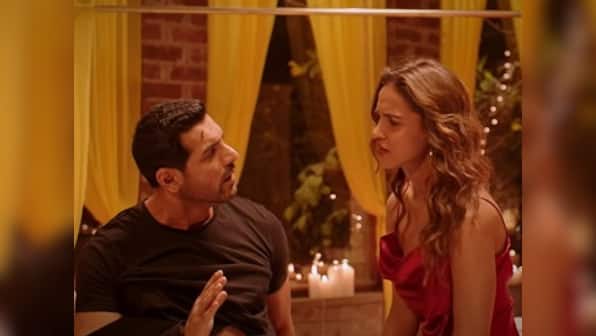 Satyameva Jayate's new song 'Tere Jaisa' by Tulsi Kumar shows John Abraham romance Aisha Sharma