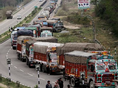 Jammu-Srinagar national highway closed for second day after heavy rains and landslides; over 3,000 vehicles stranded Jammu-Srinagar national highway closed for second day after heavy rains and landslides; over 3,000 vehicles stranded