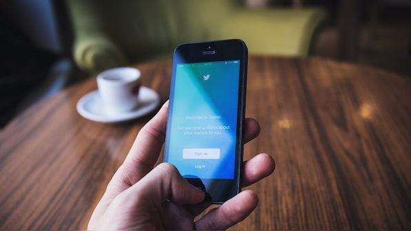 Twitter is ending support for all iPhones and iPads running on iOS 9 or lower