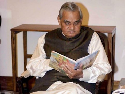 Kashmir's Hurriyat leaders recall Atal Bihari Vajpayee as 'rare Indian leader who understood pain of Kashmiris' Kashmir's Hurriyat leaders recall Atal Bihari Vajpayee as 'rare Indian leader who understood pain of Kashmiris'