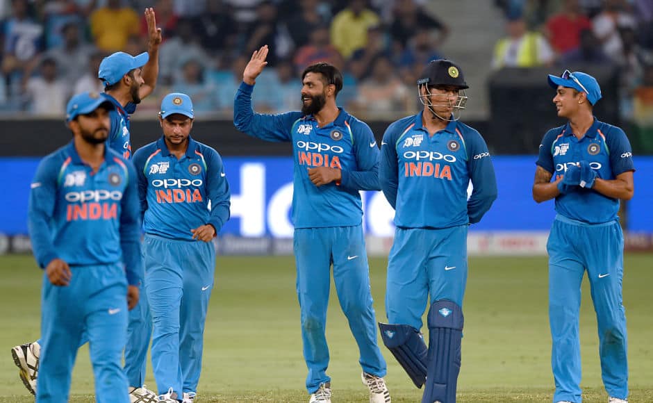 After the departure of Javed Ahmadi, wickets tumbled one after the other. Indian spinners came into action as Ravindra Jadeja bowled Rahmat Shah for 3, Kuldeep Yadav helped get rid of Hashmatullah Shahidi and Asghar Afghan on back-to-back deliveries. 