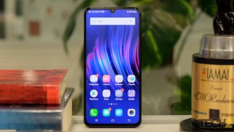 Vivo V11 Pro Review: Great bezel-less design marred by poor UI, average camera
