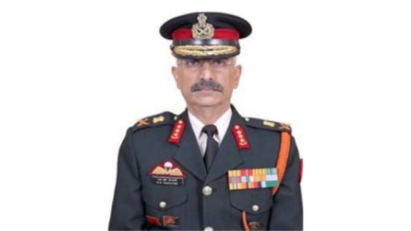 Lt-Gen Mukund Naravane replaces Lt-Gen Abhay Krishna as head of Eastern Command; latter shifted to Central Command