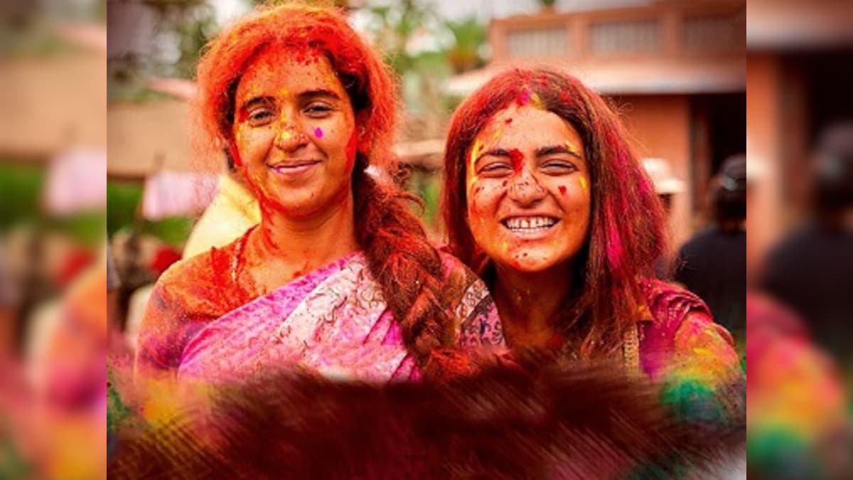 Pataakha movie review: Vishal Bhardwaj proves he's a master storyteller with this mischievously quirky film