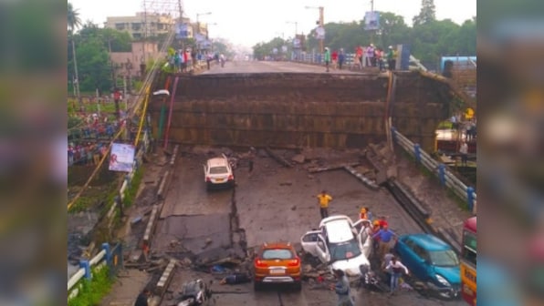 Majerhat bridge collapse: We heard a loud bang and saw portion of bridge cave in, says eyewitness in Kolkata