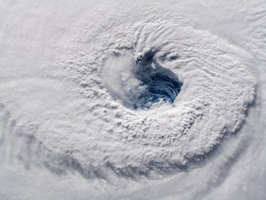 'Threat becomes reality': Hurricane Florence makes landfall on North Carolina coast; storm downgraded from level 4 to level 1 'Threat becomes reality': Hurricane Florence makes landfall on North Carolina coast; storm downgraded from level 4 to level 1